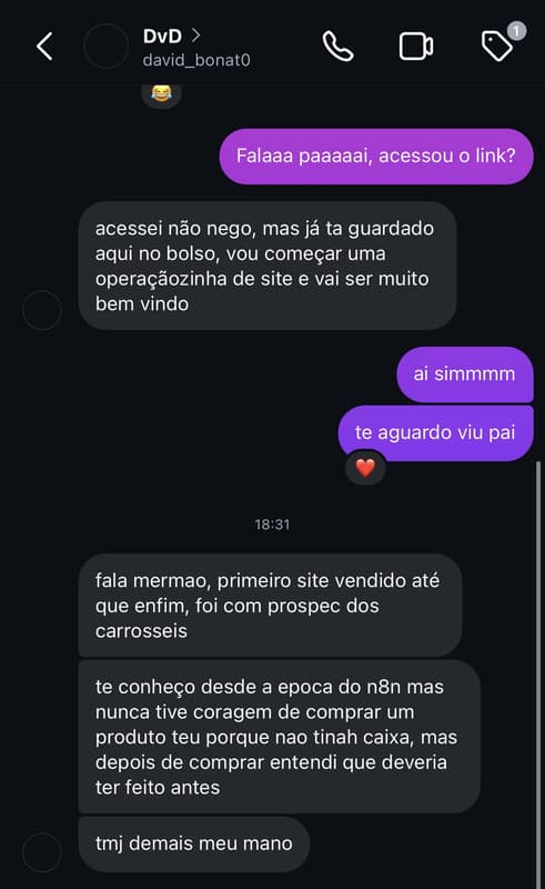 Print de conversa no WhatsApp de aluno comemorando o primeiro site vendido com a técnica de carrossel